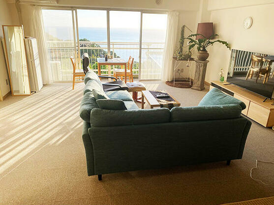 ヴィラ南熱海の居間・リビング