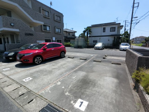 【駐車場】