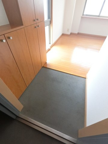 BAY SIDE COURT壱番館の玄関