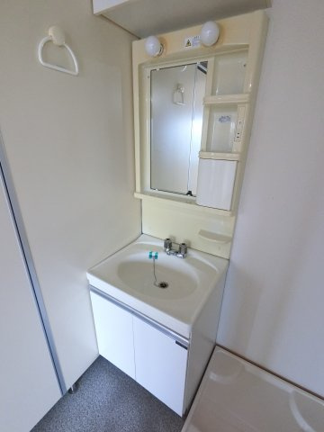 BAY SIDE COURT壱番館の独立洗面台