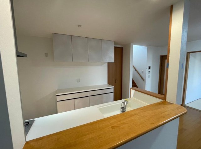 横浜市栄区長沼町 中古戸建て【仲介手数料無料】のキッチン