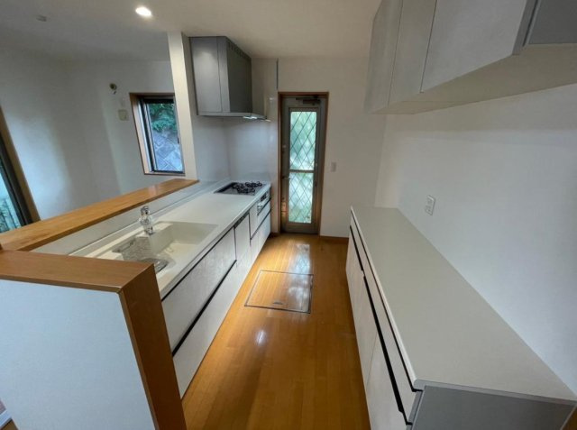 横浜市栄区長沼町 中古戸建て【仲介手数料無料】のキッチン
