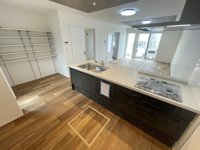 【キッチン】 | 沖縄市美里6丁目（全9棟）11号棟 | 11号棟　ビルトイン食洗機付き♪大容量パントリー付き♪