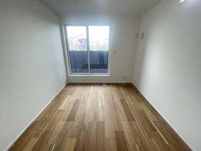 【洋室】 | 沖縄市美里6丁目（全9棟）11号棟 | 11号棟　洋室6帖＋WIC付き♪（WIC×2部屋）