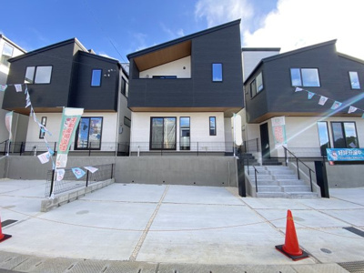 【外観】 | 沖縄市美里6丁目（全9棟）11号棟 | 11号棟　並列駐車2台完備♪