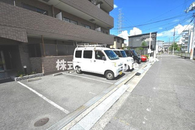 【駐車場】 | ベストレジデンス青山