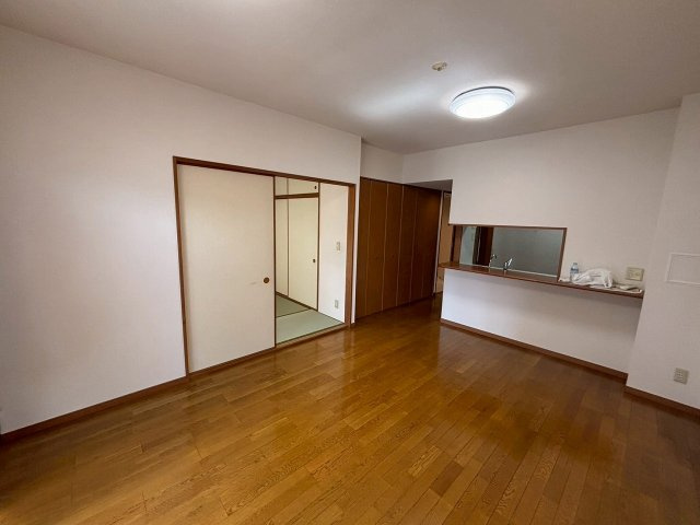 コスモ大宮グレイスフォルムの居間・リビング