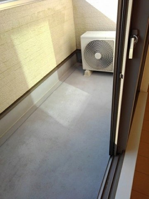 【バルコニー】 | Ａｃｒｏｓｓ・Ｂｅｎ－Ｙ | 暖かな日差しのふりそそぐバルコニー