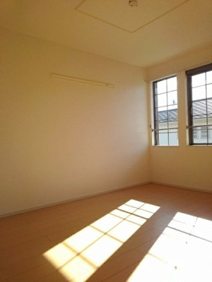 【内装】 | Ａｃｒｏｓｓ・Ｂｅｎ－Ｙ | 内装は落ち着いています