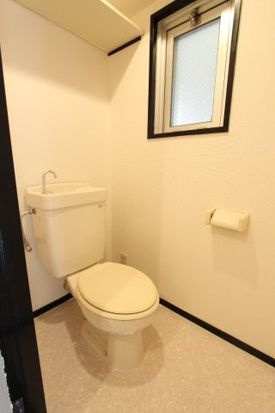 メゾン惟信のトイレ|コンパクトで使いやすいトイレです