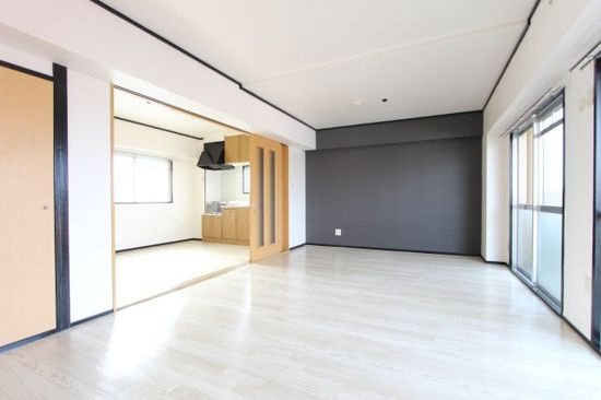 メゾン惟信の周辺