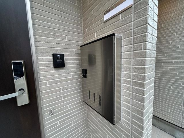 クレスト蓮のエントランス