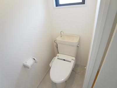 【トイレ】 | ウィングパレス | ウォシュレット完備の綺麗なトイレ