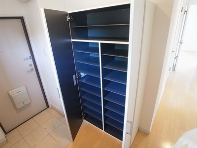 【玄関】 | ウィングパレス | 大型のシューズＢＯＸは魅力