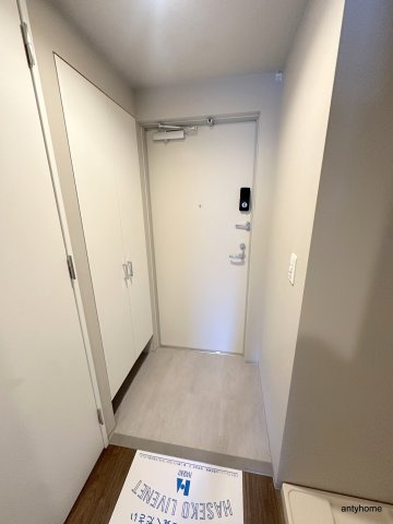 ワーブ大阪本町　仲介手数料無料の玄関