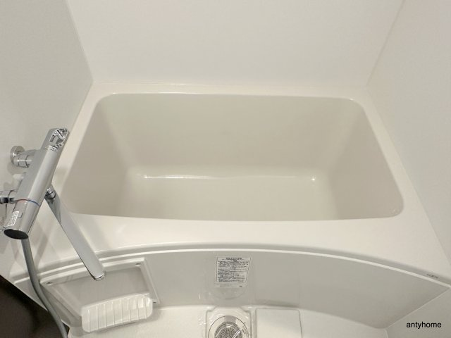 ワーブ大阪本町　仲介手数料無料の浴室