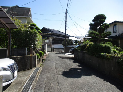 【前面道路含む現地写真】 | 企救丘三丁目16番3号（B-16）