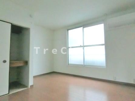 サンハイツコーノの居間・リビング