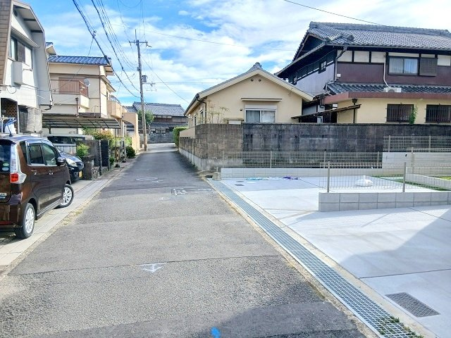 【前面道路含む現地写真】 | 八幡長田　新築一戸建て