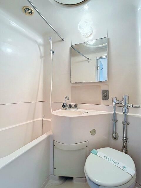 芙蓉マンションの浴室