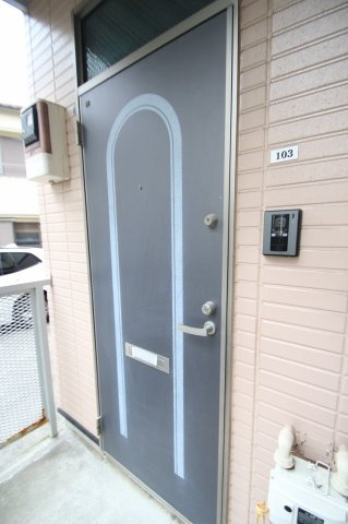 藤香ハイツⅢの玄関