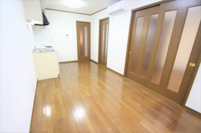 藤香ハイツⅢの居間・リビング