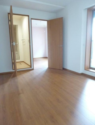 【居間・リビング】 | コンフォート.S | 明るい洋室！