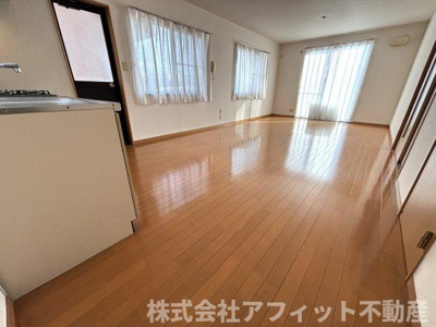 【居間・リビング】 | レイクサイド春日