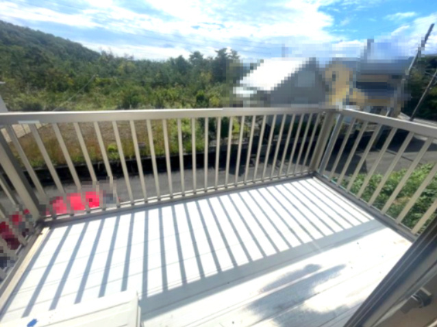 高島市マキノ町蛭口中古戸建のバルコニー