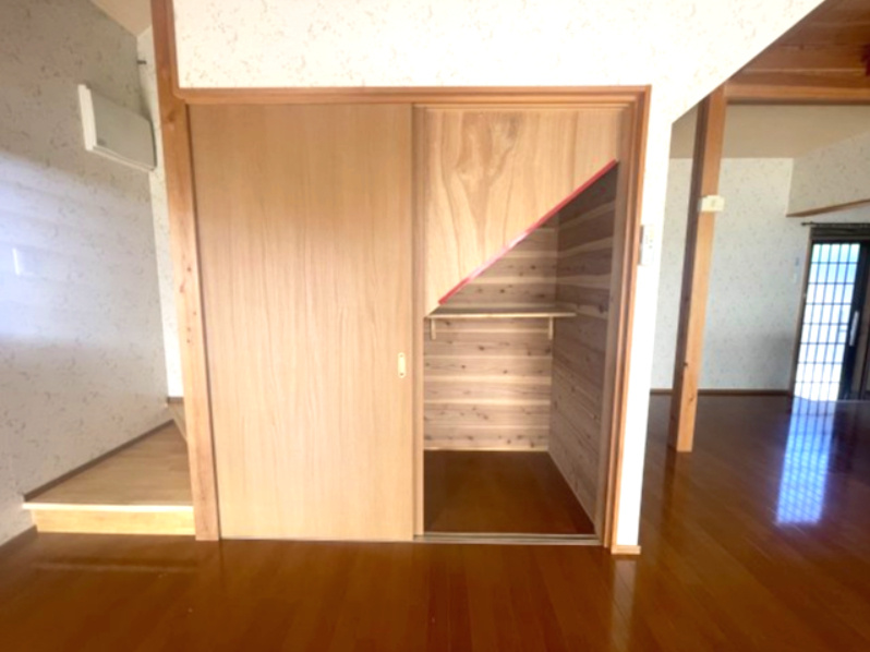 高島市マキノ町蛭口中古戸建の収納