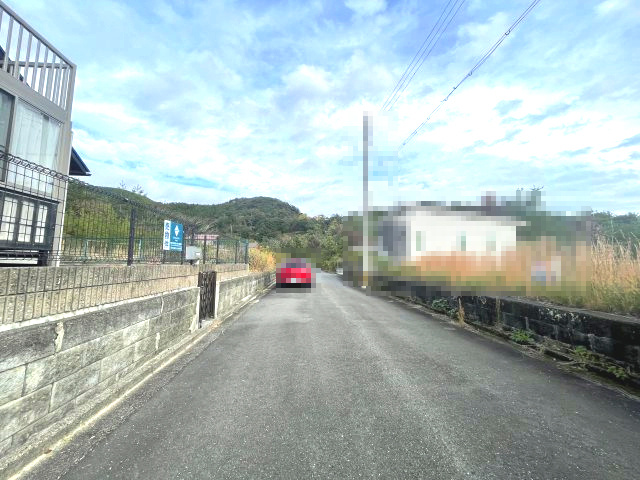 高島市マキノ町蛭口中古戸建の前面道路含む現地写真