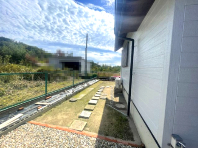 高島市マキノ町蛭口中古戸建の庭