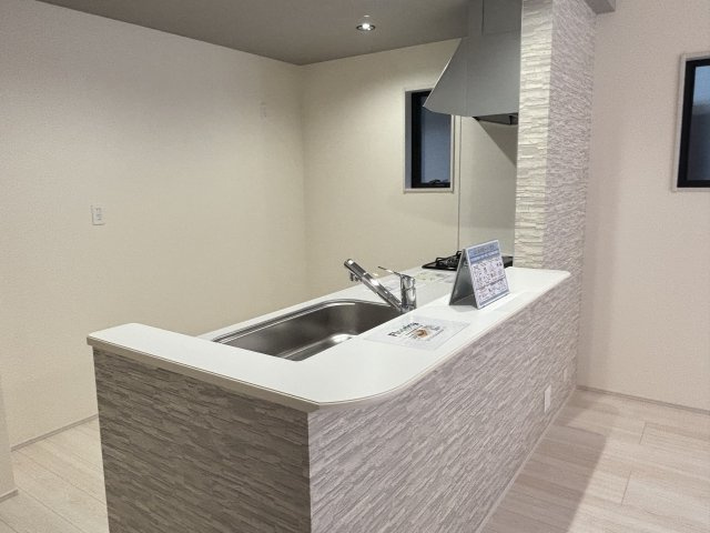 【キッチン】越谷市南町新築分譲住宅　全２棟