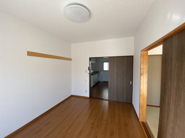 リュミエール東金A棟の洋室