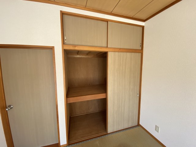 リュミエール東金A棟の収納