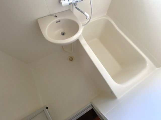 リュミエール東金A棟の浴室