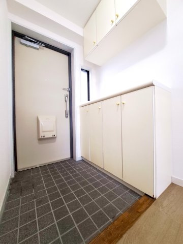 ライオンズマンションお花茶屋駅前通りの玄関