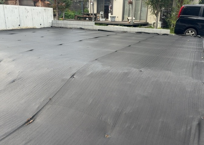 【外観】 | 土地の形が極端に長細かったり、狭小地、あるいは道路との高低差がある傾斜地だった場合、後々売ろうとしても買い手がつかない場合もあります。後々、売却することになった時に価値の下がらない土地を選びましょう。