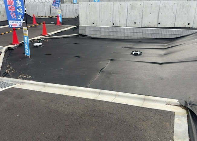 【外観】 | 土地の面積＝住宅面積ではありません。建ぺい率の問題などで、土地のある場所によって住宅を建てられる面積は限られています。高さもしかり、「土地」という言葉の中には、建築条件も含まれると考えておきましょう。