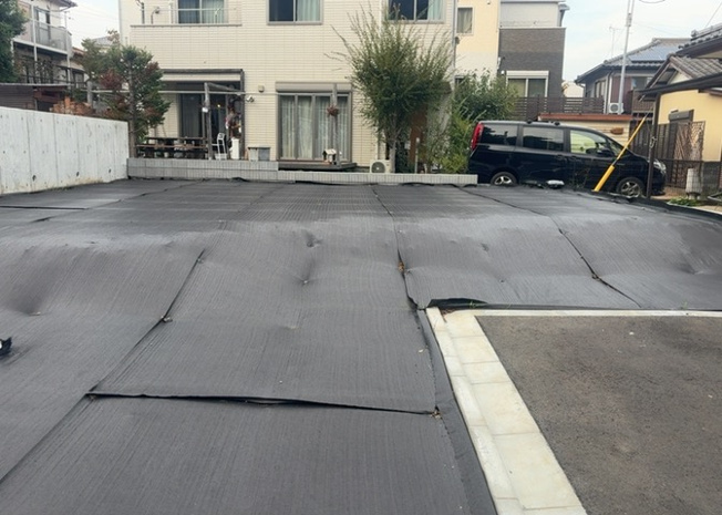 【外観】 | 隣家の土地はどうなっているのか、生活利便施設が近くにあるのか、学校まで近いかなど、お客様のライフスタイルにあわせたイメージが重要です。また、近くにあると困る施設が近くにないかも確認するといいでしょう。