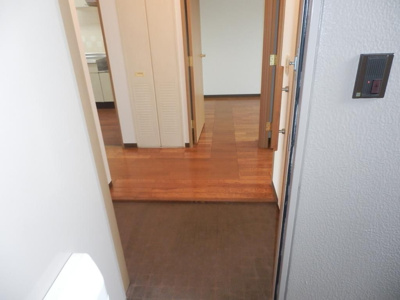 【玄関】 | コーポレート鶴瀬 | きれいな玄関です