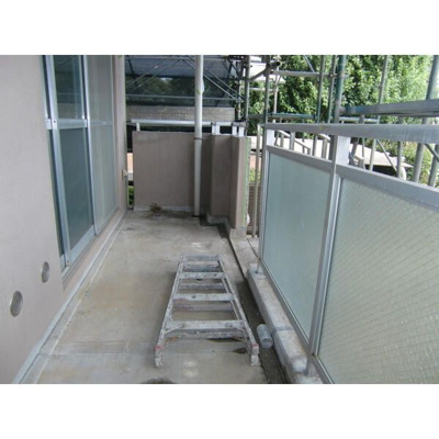 【バルコニー】 | コーポレート鶴瀬 | バルコニーからの眺めを楽しみながら食事をしませんか