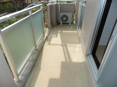 【バルコニー】 | コーポレート鶴瀬 | 陽当たり良好なバルコニーです