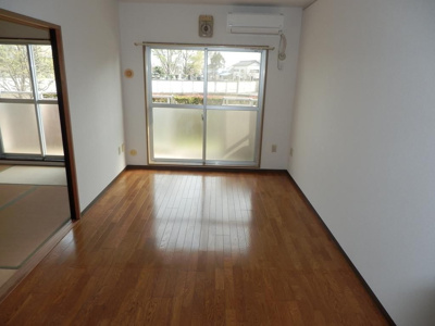 【居間・リビング】 | コーポレート鶴瀬 | リビングです