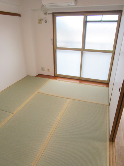 シャトー上清戸の和室