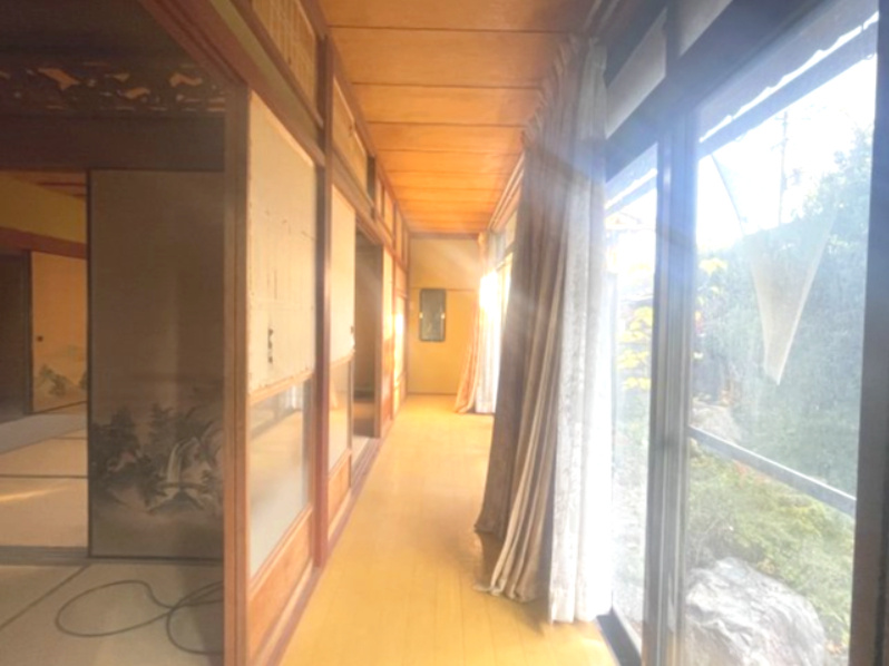 高島市新旭町藁園中古戸建の内装