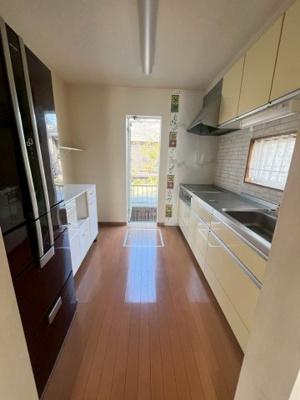 【居間・リビング】 | 矢場新町　中古戸建て