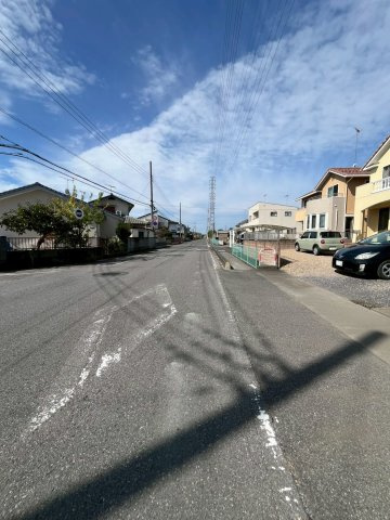 矢場新町　中古戸建ての前面道路含む現地写真