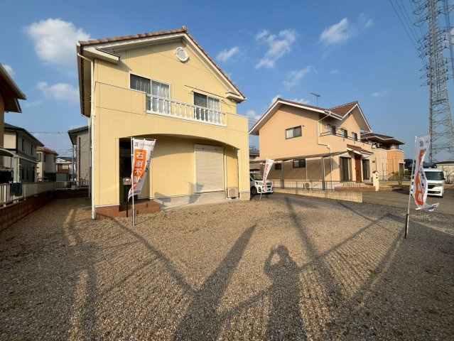 矢場新町　中古戸建ての前面道路含む現地写真