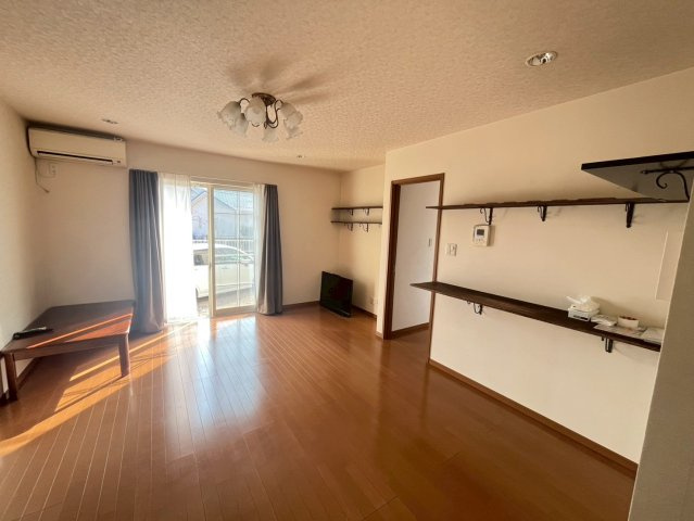 矢場新町　中古戸建ての居間・リビング